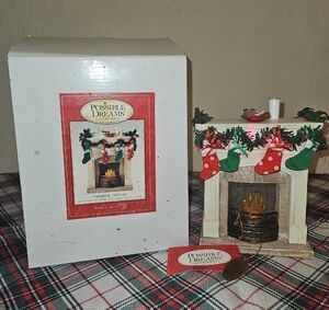 Department 56 Cozy "Fireplace" Possible Dreams Clothtique Lighted Table Decor